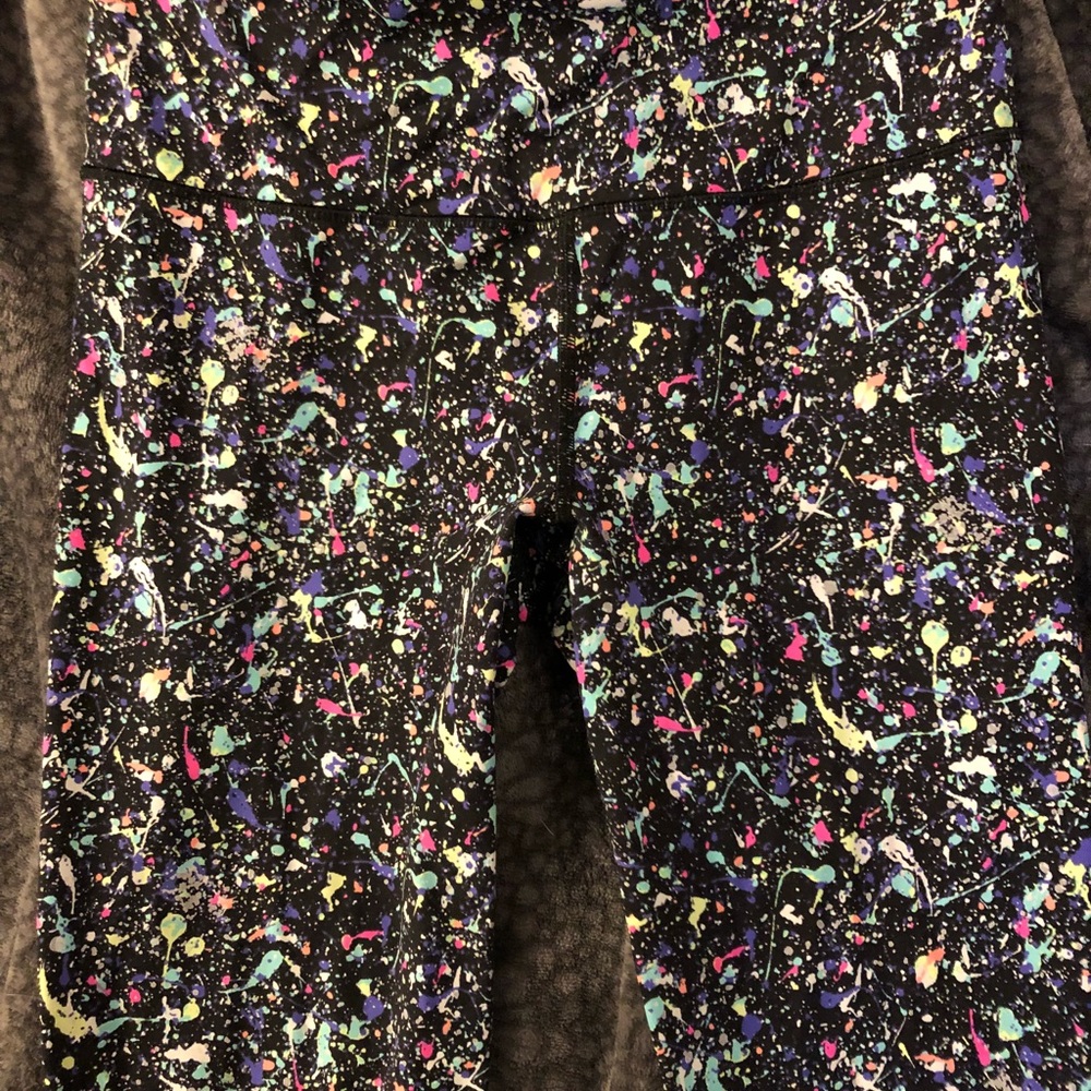 VS Knockout Crop Tight